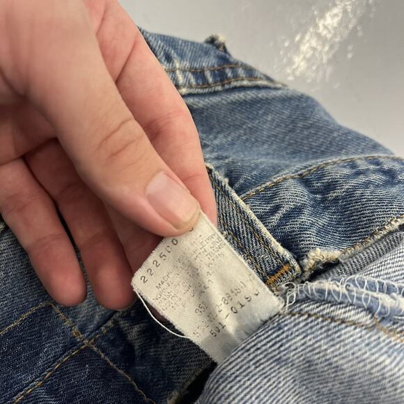 Vintage 90s Levi's 501 Blue Buttonfly Straight Jeans 30x31 - Picture 7 of 7